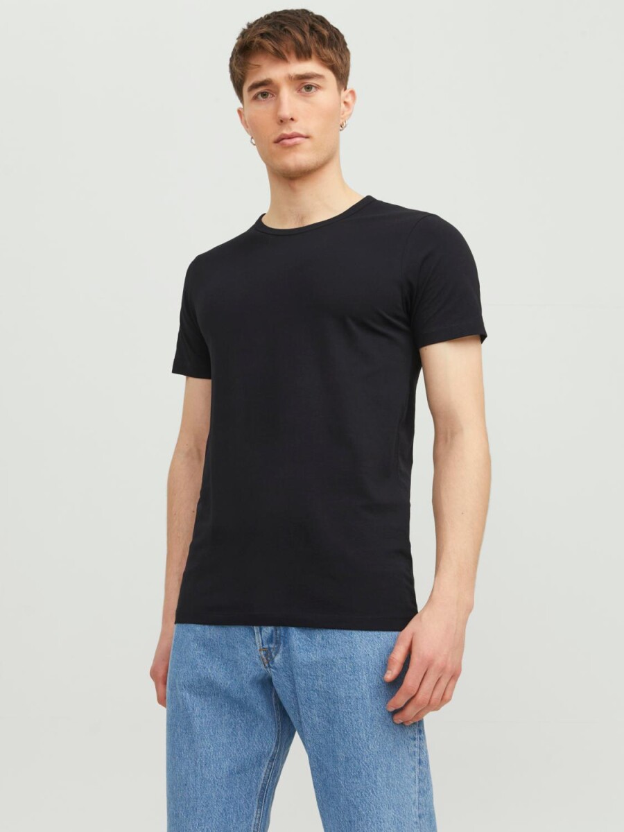Camiseta básica regular fit de algodón y lycra - Black 