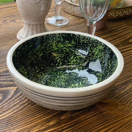Bowl de madera con diseño esmaltado Bowl de madera con diseño esmaltado