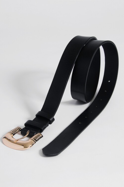 Cinturon con hebilla labrada negro
