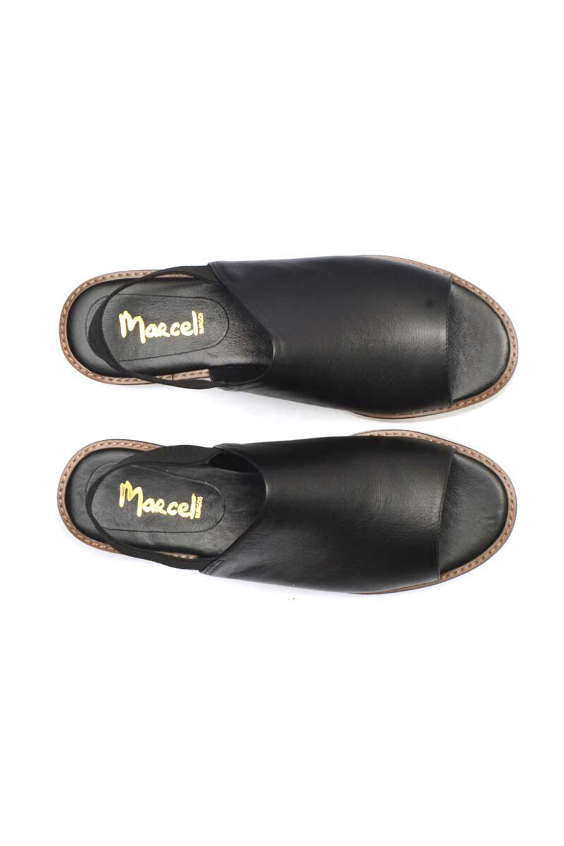 Sandalia Plataforma Con Faja y Elástico Cuero Negro