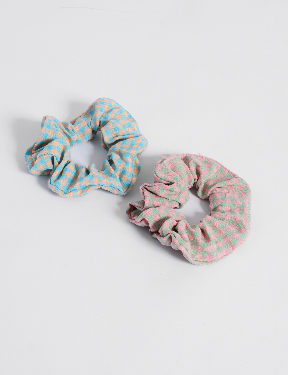 Gomita scrunchie de tela cuadritos - multicolor 
