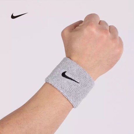 Muñequera Nike Swoosh Wristbands Grey/Black Color Único