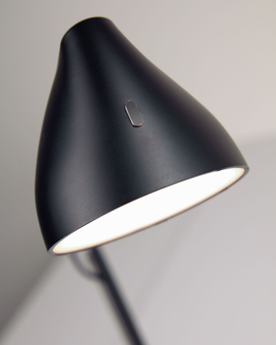 Lámpara de mesa Eldina de metal con acabado negro Lámpara de mesa Eldina de metal con acabado negro
